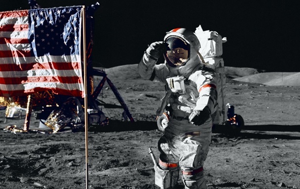 Помер висаджуваний на Місяць астронавт NASA
