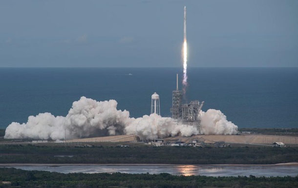 Ракета Ілона Маска не вивела на орбіту американський супутник - ЗМІ