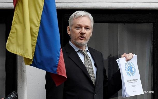 Основатель WikiLeaks стал гражданином Эквадора