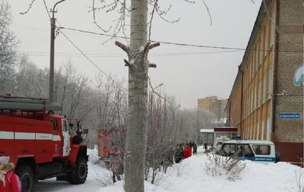 В РФ двое в масках напали на школу: восемь раненых