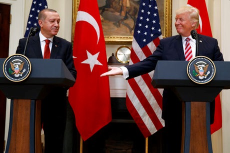 Что в столкновении Турции и США по поводу курдов?