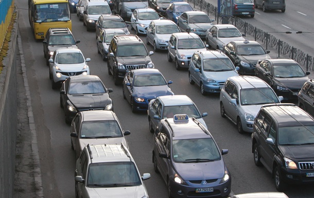 В Україні зняли обмеження руху по автодорогах