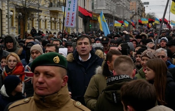 Підсумки 04.02: Протести в Києві, смерть волонтера