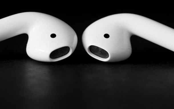 В американця вибухнули бездротові навушники Apple