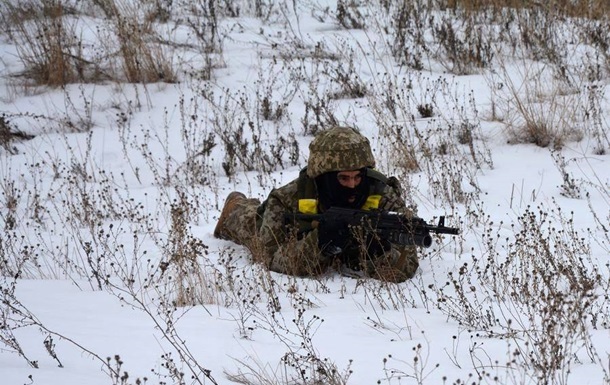 Доба в АТО: 11 обстрілів, один боєць загинув