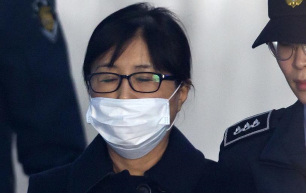 У Південній Кореї засудили за хабарництво подругу екс-президентки