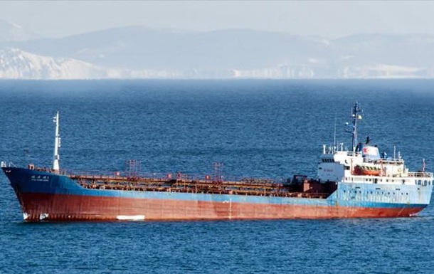 Япония: Корабль КНДР получил грузы в обход санкций 