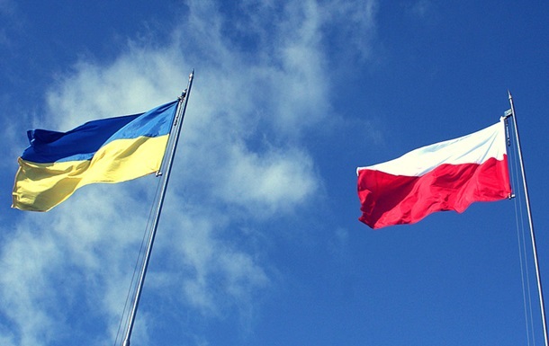 Украинцев стали спрашивать о Бандере при получении документов в Польше 