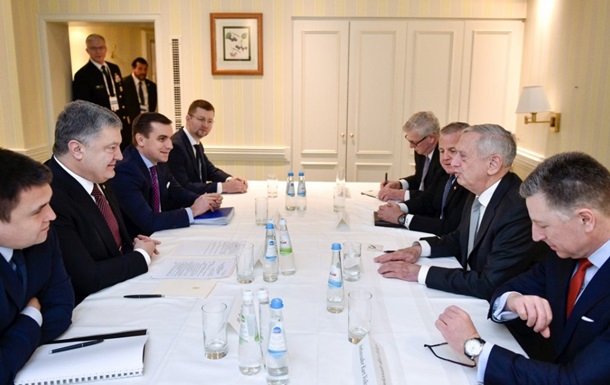 Порошенко и Мэттис обсудили антироссийские санкции