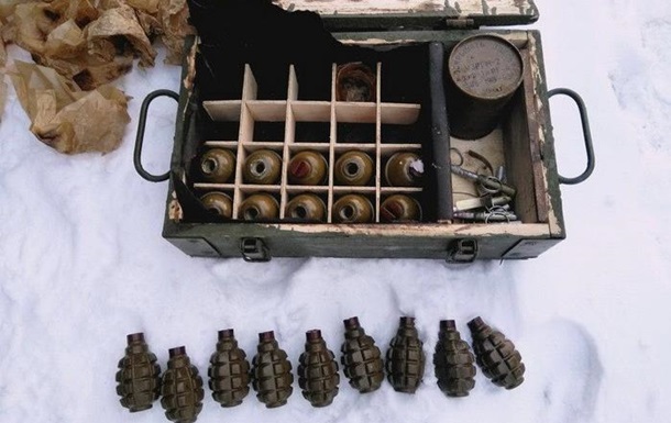 У зоні АТО знайшли схованки з боєприпасами
