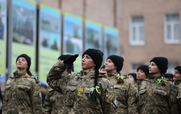 У Міноборони розповіли, скільки жінок служать на Донбасі