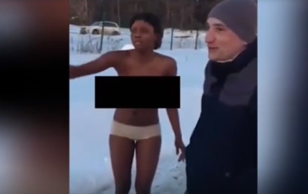 Под Москвой полуголых проституток выгнали на мороз