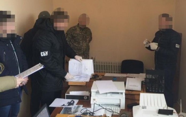 На Дніпропетровщині воєнком вимагав хабар від колишнього учасника АТО