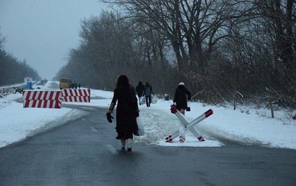 На пункте пропуска на Донбассе умер мужчина