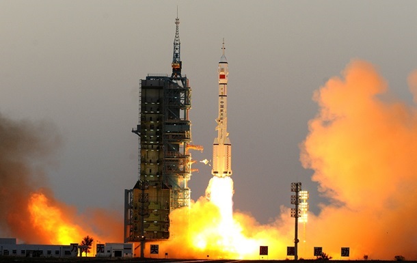 Китай вывел на орбиту два навигационных спутника