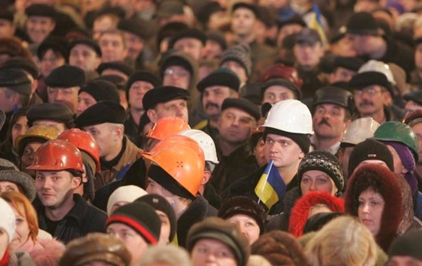 Украинцы все чаще выезжают на заработки за рубеж: в чем причина