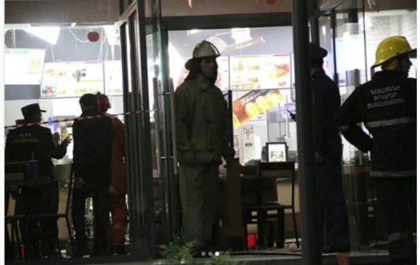 У центрі Єревана прогримів вибух: дев ять постраждалих