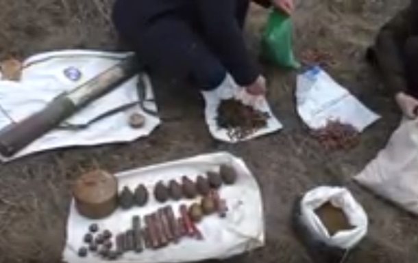 На Миколаївщині в покинутій шахті знайшли схованку з боєприпасами