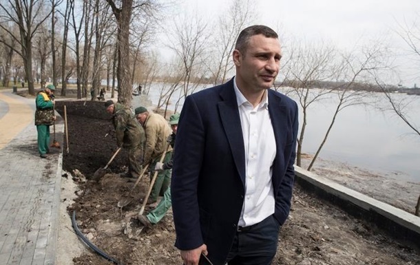 Кличко начал ремонт в десяти парках Киева