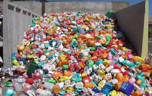 Як українцям зменшити кількість пластикових відходів?