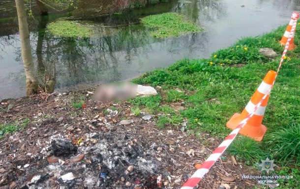 На Буковині на березі річки знайшли пакет з тілом немовляти