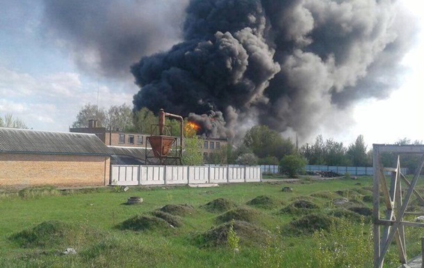 В Черкассах масштабный пожар в промзоне