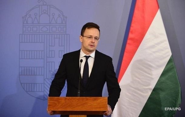 Угорщина звинуватила Україну в атаці на нацменшини
