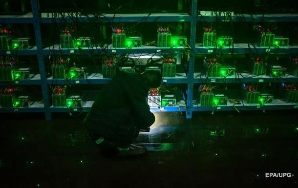 У Китаї заарештували 600 комп ютерів для майнінгу біткоїнів