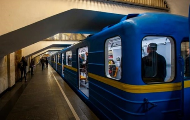 Станции в метро Киева будет объявлять новый голос