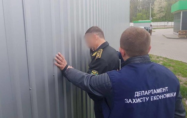 Директор Киевлесозащиты задержан на взятке