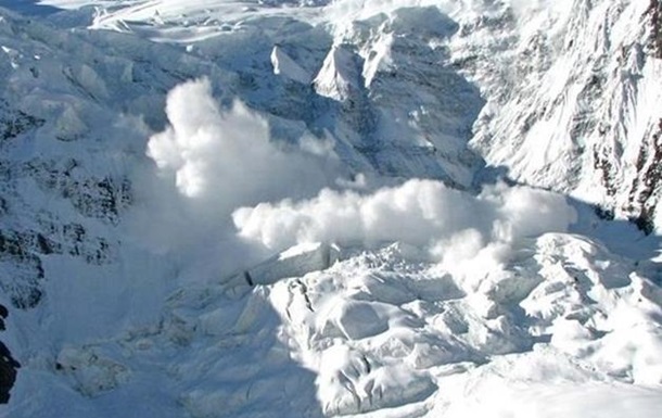 У швейцарських Альпах загинули чотири лижники