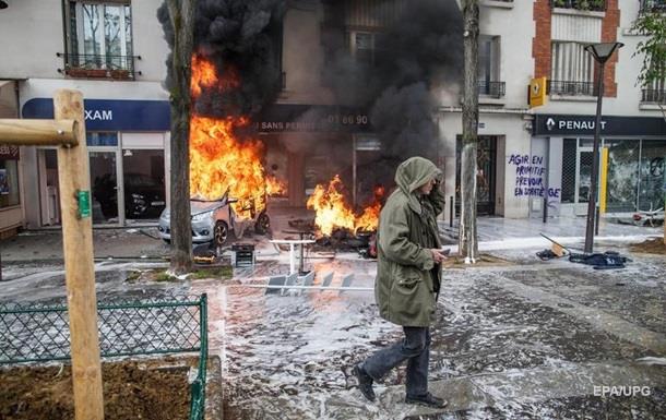 В Париже первомайский митинг перерос в массовые беспорядки