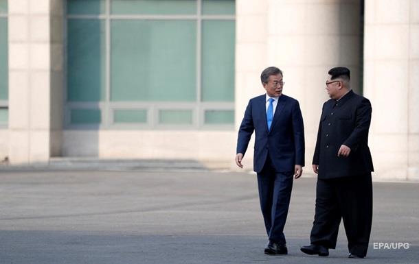 СМИ выяснили секрет ботинок Ким Чен Ына