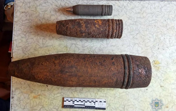 В Кропивницком у  черного археолога  изъяли арсенал боеприпасов