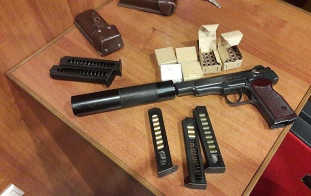 СБУ: У Симоненко знайшли пістолет і 120 патронів