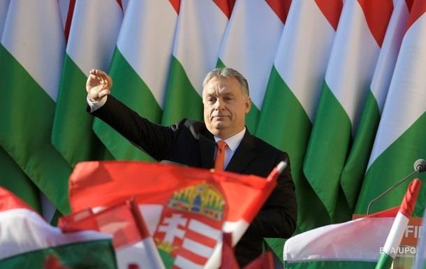 В Венгрии премьера переизбрали на фоне протестов
