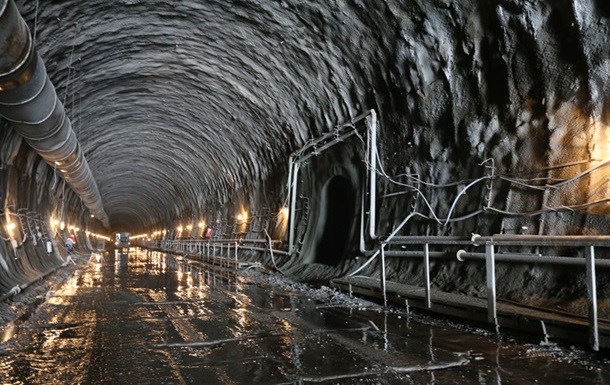 Гройсман анонсировал открытие нового тоннеля в Европу