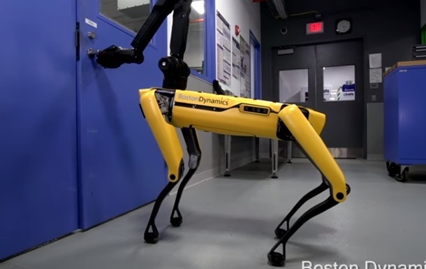 Стала відома дата продажів роботів-собак від Boston Dynamics