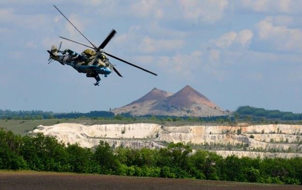 Українські вертолітники провели навчання на Донбасі
