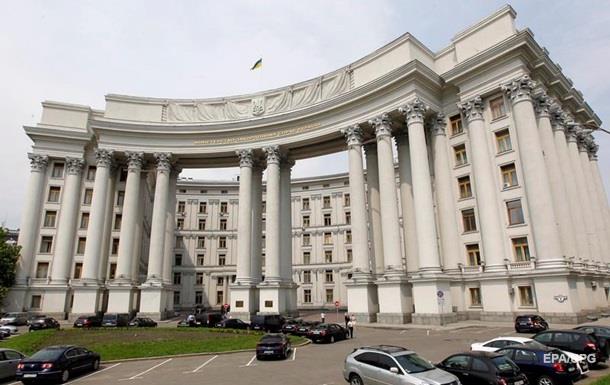 Україна вимагає від РФ звільнити політв язнів