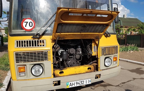 В Донецкой области загорелся школьный автобус