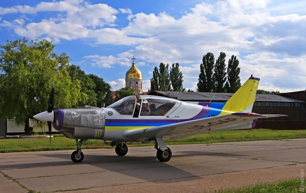В Одессе испытывают новый самолет Дельфин