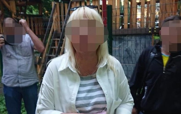 У Львові чиновниця вимагала гроші з бійця АТО за оформлення матдопомоги
