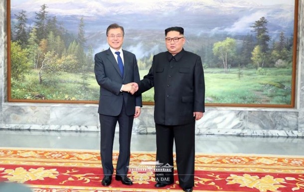 Лідери Північної і Південної Корей зустрілися