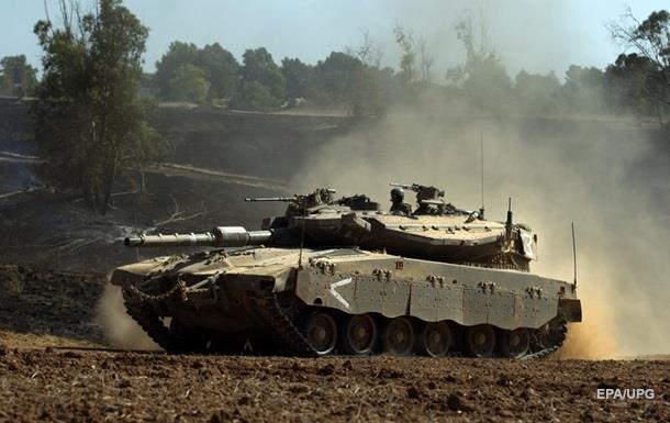 Два палестинца погибли после выстрела израильского танка