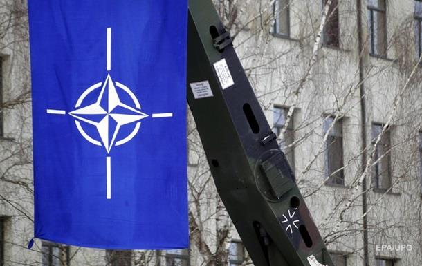 Польша: в спор Украины и Венгрии должно вмешаться НАТО