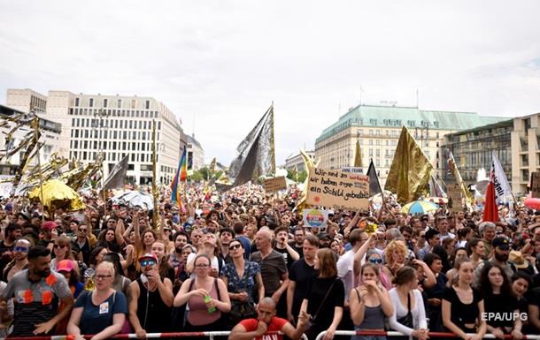 В Берлине протестовали сторонники и противники ультраправых