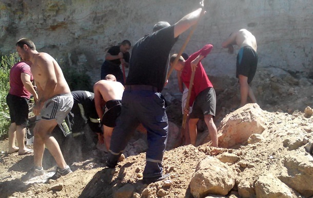 В Харьковской области юноша погиб на песчаном карьере