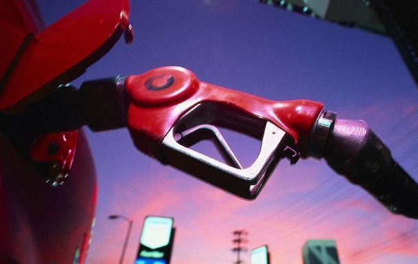 Рано радоваться снижению цен на бензин и дизель
