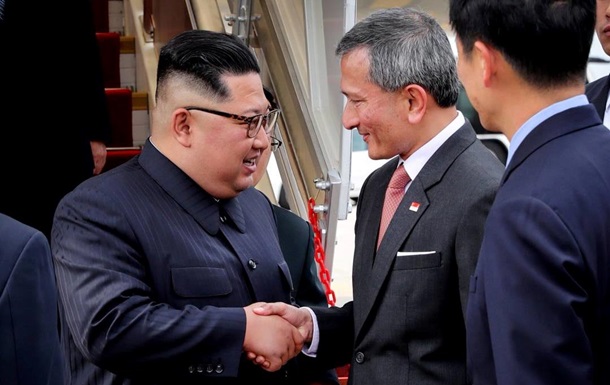 Ким Чен Ын прибыл в Сингапур на саммит с Трампом